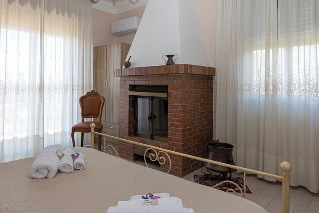 Triple Room, Park View