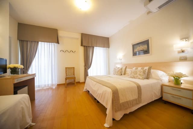 Comfort Quadruple Room, Partial Sea View