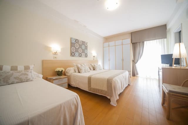 Comfort Quadruple Room, Sea Facing