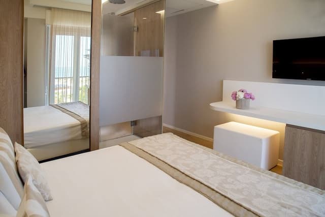 Deluxe Quadruple Room, Sea Facing