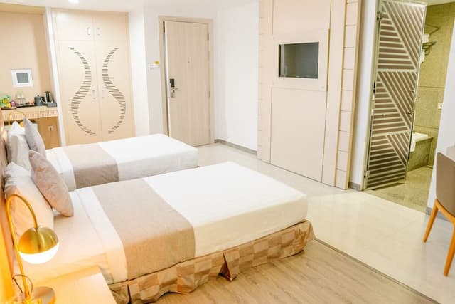 Deluxe Twin Room