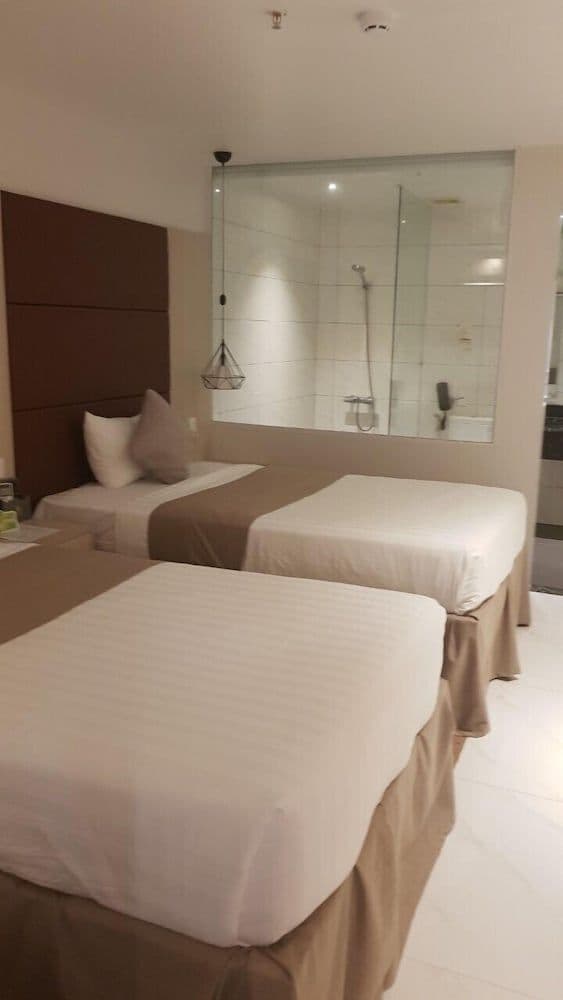Superior Twin Room no window