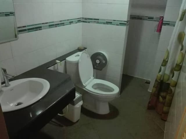 Twin Room, Shared Bathroom