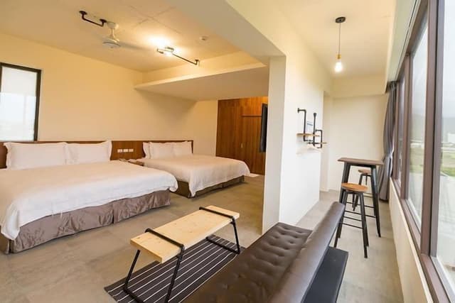 Quadruple Room (2-5PAX)