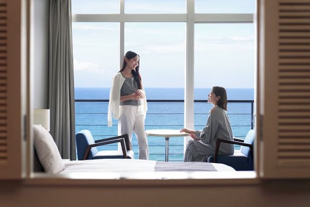 [Upper Floor] Ocean View Twin Room C (376 sqft) Non Smoking