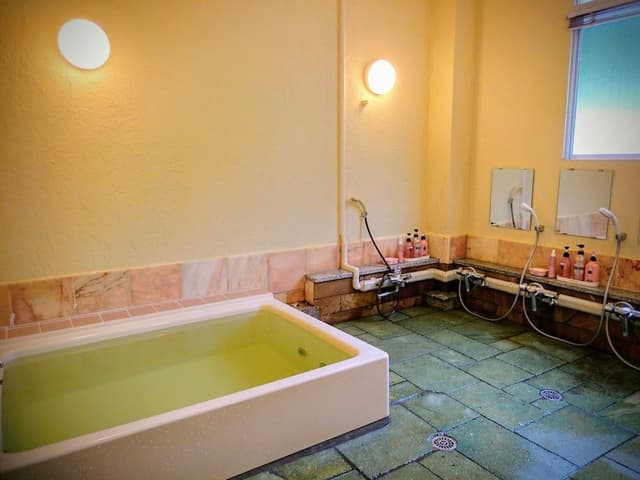 Japanese-Style Quadruple Room with Shared Bathroom