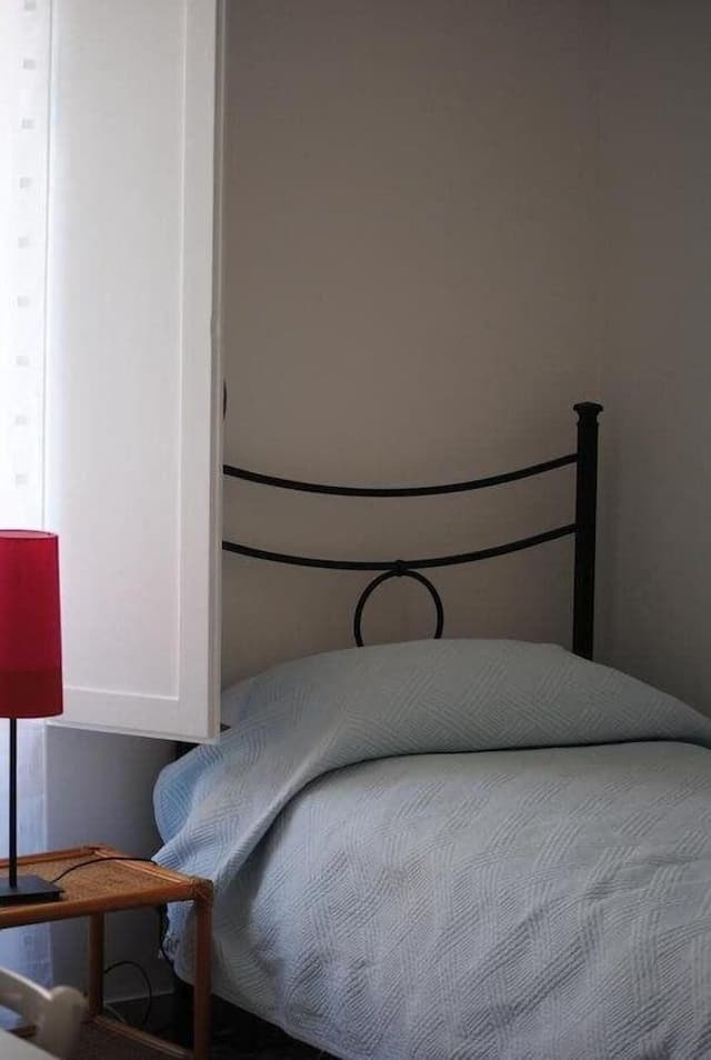 Single Room, 1 Twin Bed, Shared Bathroom, City View