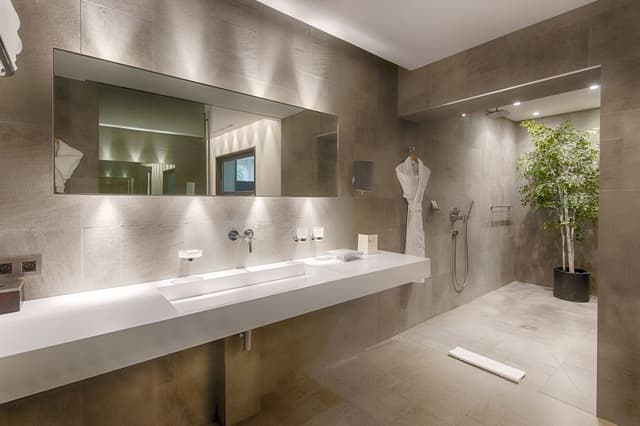 Design Double or Twin Room (with Shower)