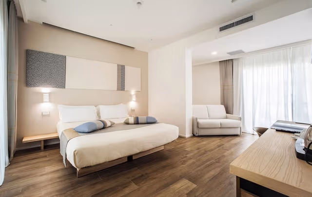 Deluxe Double or Twin Room, Pool View