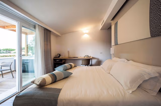 Deluxe Double Room - Jacuzzi, Sea View