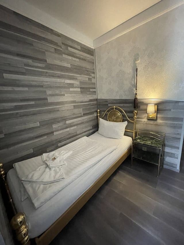 Economy Single Room