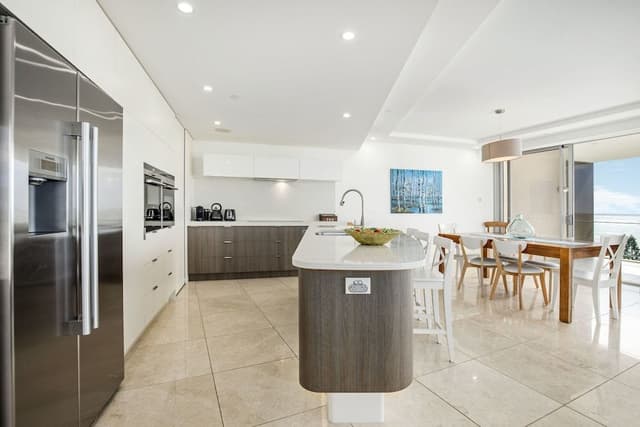 3 Bedroom Luxe Apartment