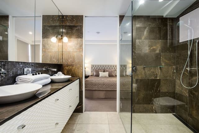 3 Bedroom Deluxe Apartment