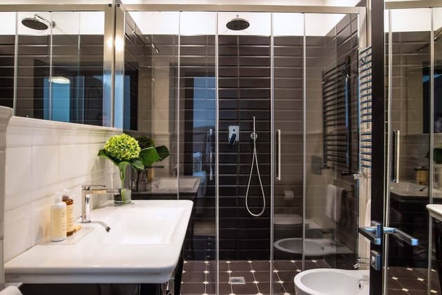 Suite, City View
