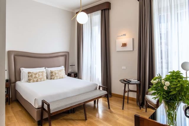 Suite, City View