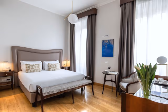 Suite, City View