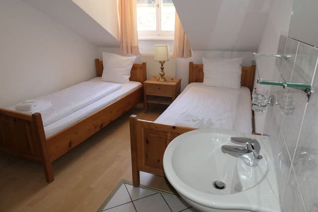 Basic Twin Room, Shared Bathroom