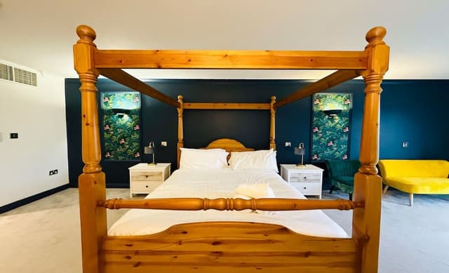 Junior Suite, 1 Queen Bed