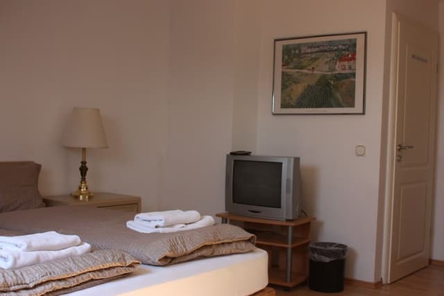 Suite, Garden View
