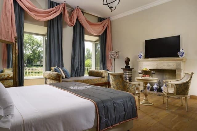 Suite (open space)