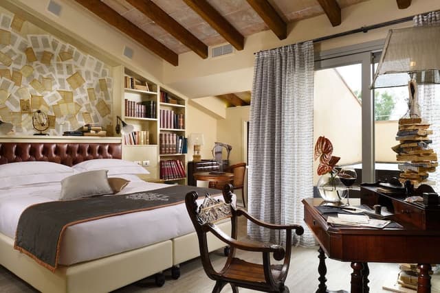 Junior Room (La Biblioteca)