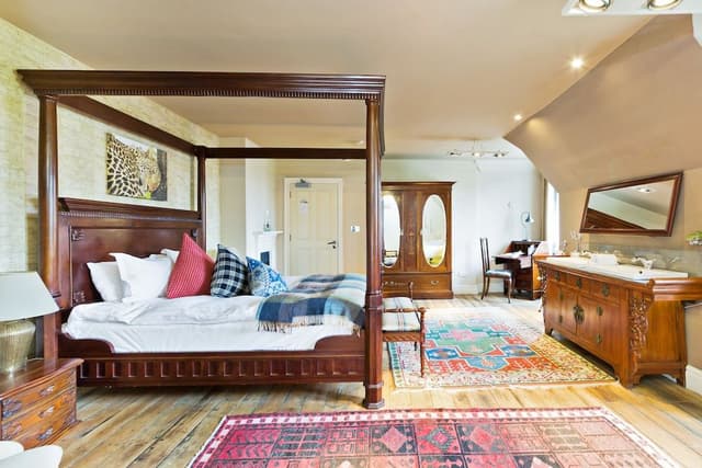 Signature Room