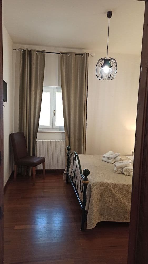 Family Room, 2 Bedrooms