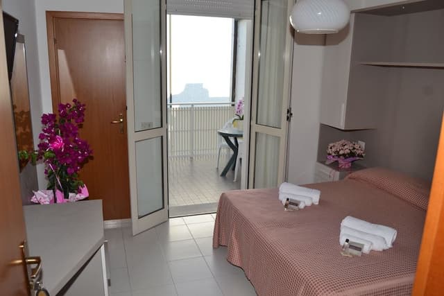 Basic Double or Twin Room, 1 Bedroom, Balcony