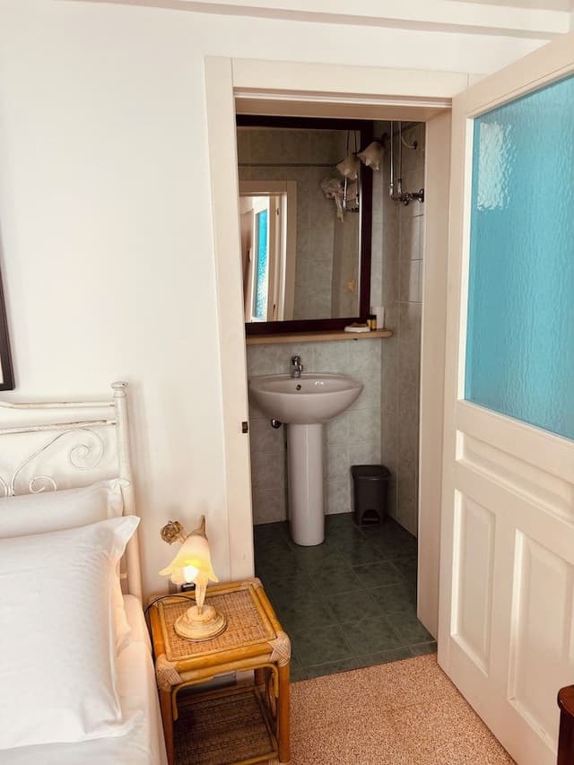 Superior Quadruple Room, Ensuite, Sea View