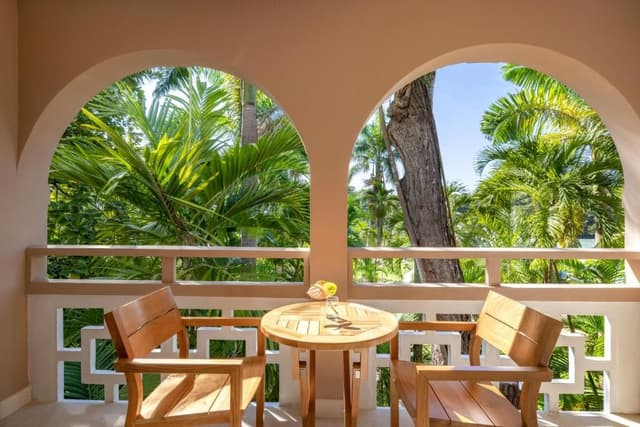 Deluxe Garden Suite