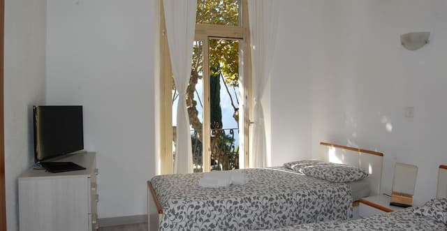 Twin Room, Lake View