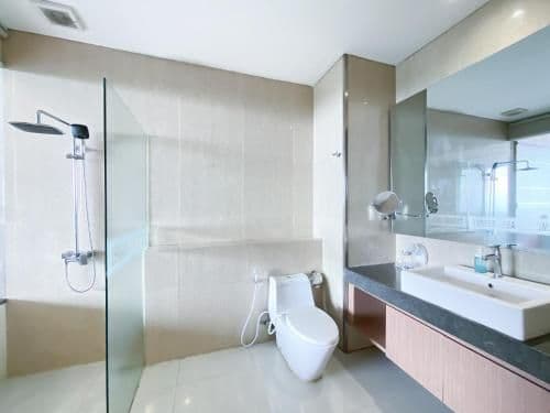 Honeymoon Suite