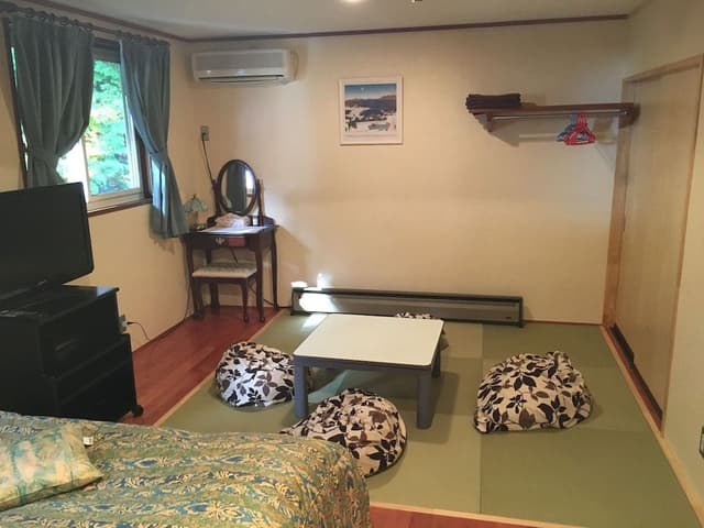 Japanese Western Style Room, Shared Bathroom
