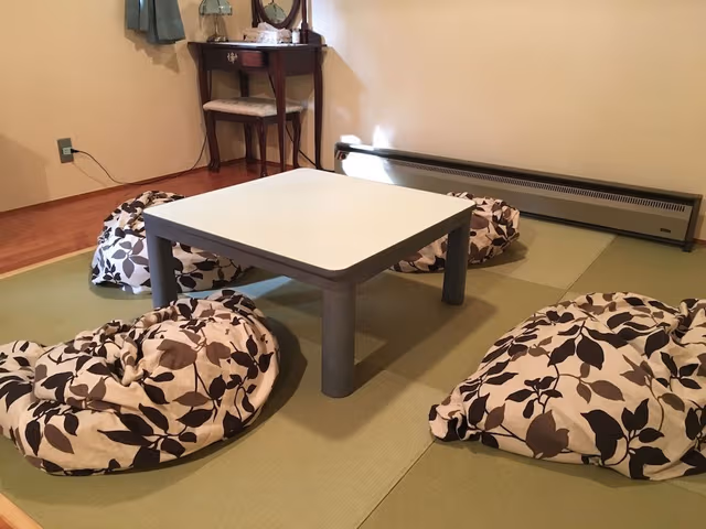 Japanese Western Style Room, Shared Bathroom