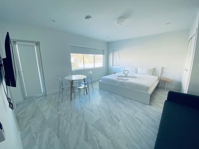 Deluxe Studio Suite