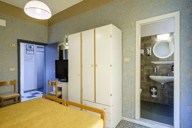 Standard Double Room, 1 Queen Bed
