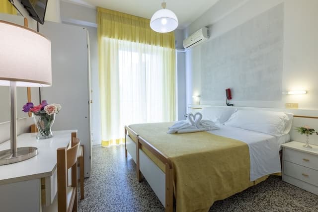 Standard Double Room, 1 Queen Bed
