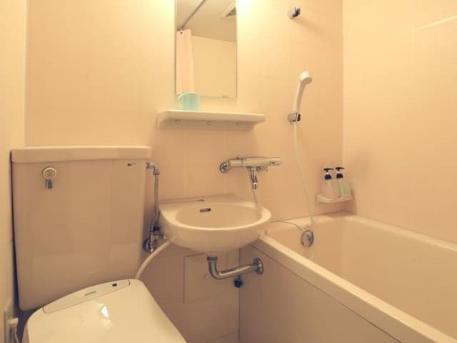 Twin Room, Private Bathroom, Corner (2nd Floor)