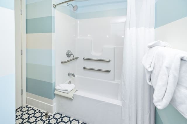 2 Queens Atrium Limited Ocean View