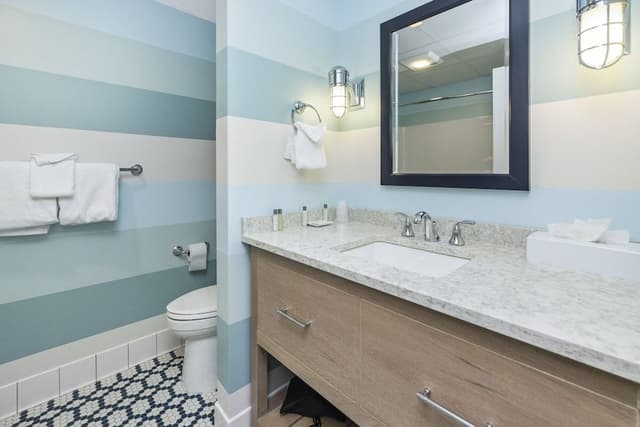 2 Queens Atrium Limited Ocean View