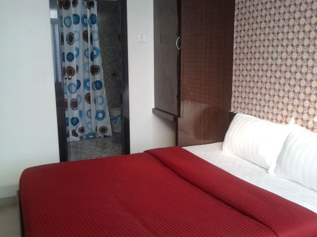 Deluxe AC Room