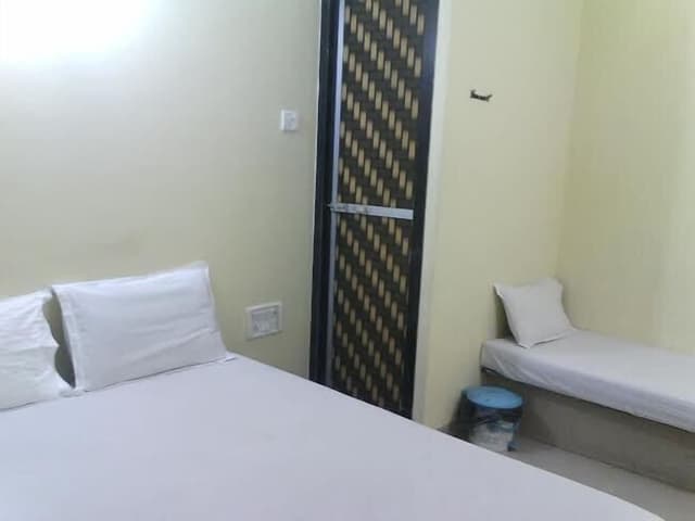 Non AC(No TV, No Hot Water, No Intercom