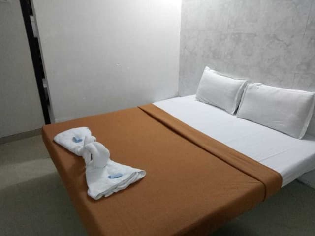 Non AC(No TV, No Hot Water, No Intercom