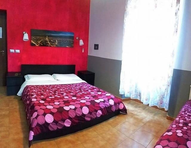 Basic Triple Room