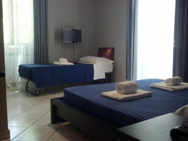 Basic Triple Room