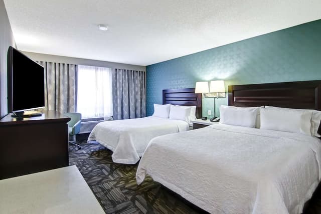 2 QUEEN BEDS NONSMOKING