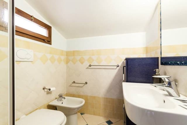 Basic Apartment, 2 Bedrooms, City View, Tower