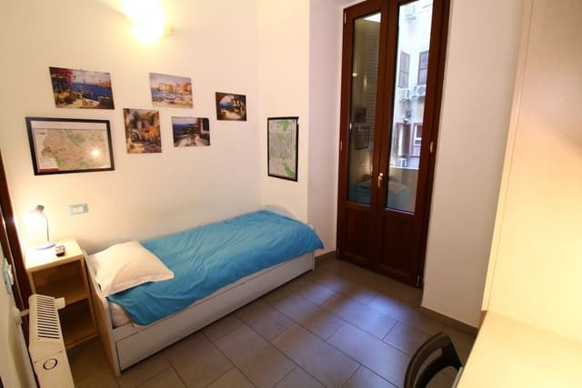 Single Room (1+1 )