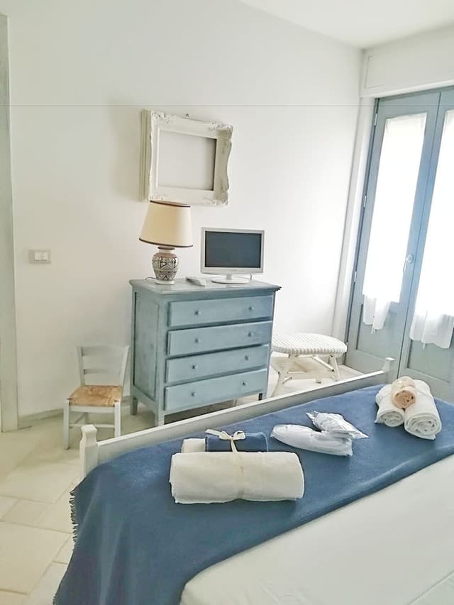 Deluxe Apartment, 2 Bedrooms, Kitchen, Courtyard View