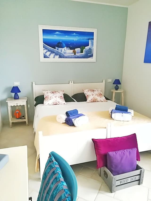 Deluxe Apartment, 2 Bedrooms, Kitchen, Courtyard View